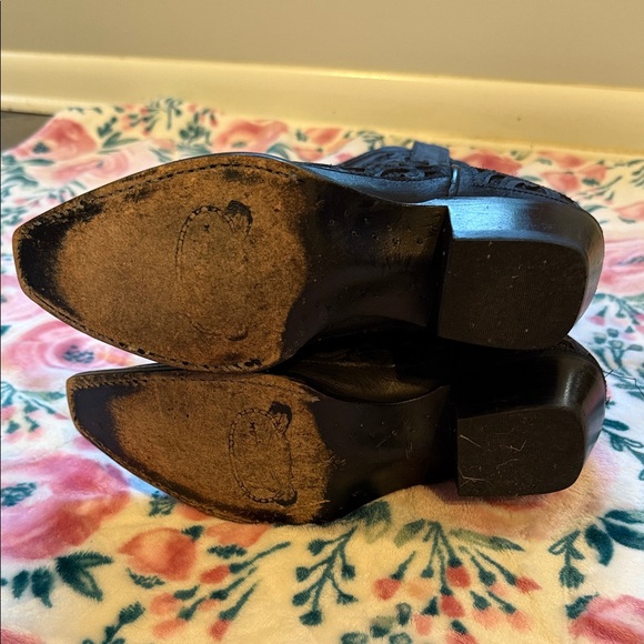 J.B. Dillon Black Western Embroidered Heeled Boots - Picture 6 of 8